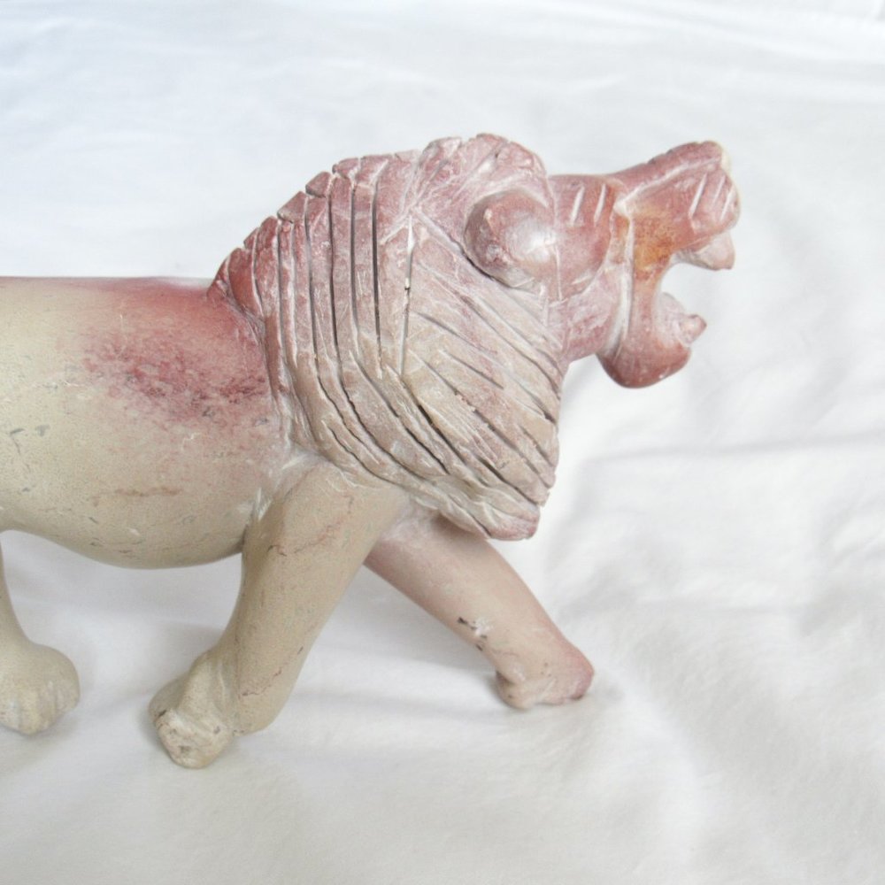 Vintage Carved Lion Sculpture Soapstone Home Accent Collectable Art Stone Statue - Picture 5 of 10